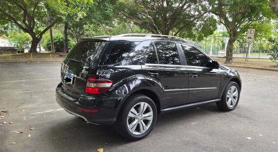 MERCEDES-BENZ ML 350 3.0 CDI SPORT 4X4 V6 DIESEL 4P AUTOMÁTICO MERCEDES-BENZ ML 350 3.0 CDI SPORT 4X4 V6 DIESEL 4P AUTOMÁTICO